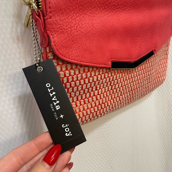 NWT Olivia + Joy Sabrina Envelope Style Gold Chain Satchel Crossbody Purse - Picture 3 of 10